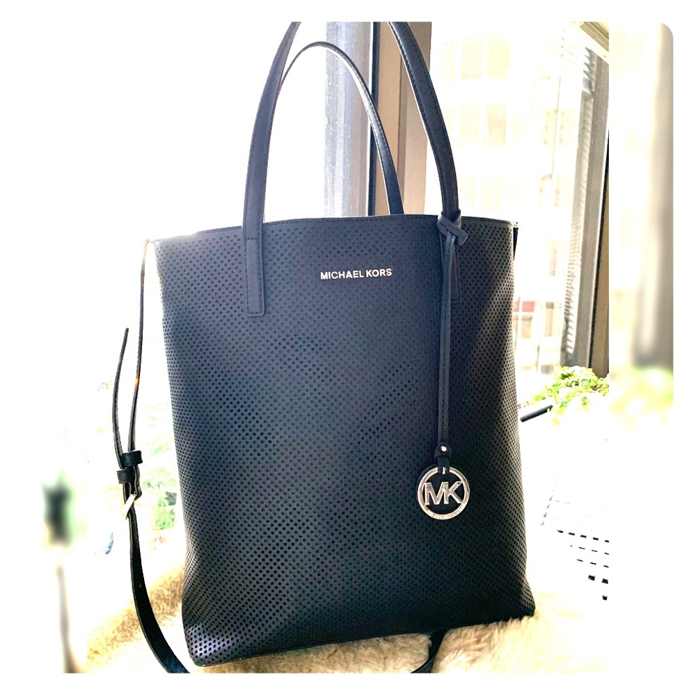 SOLD 🌟Michael Kors Tote Bag, Like New🌟